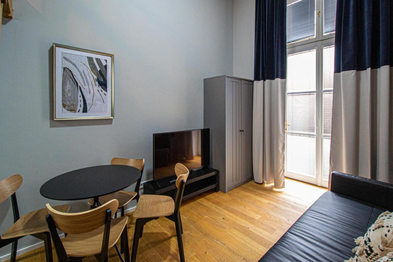 Main Train Station Apartment Close To The The Main Square! Прага Екстериор снимка